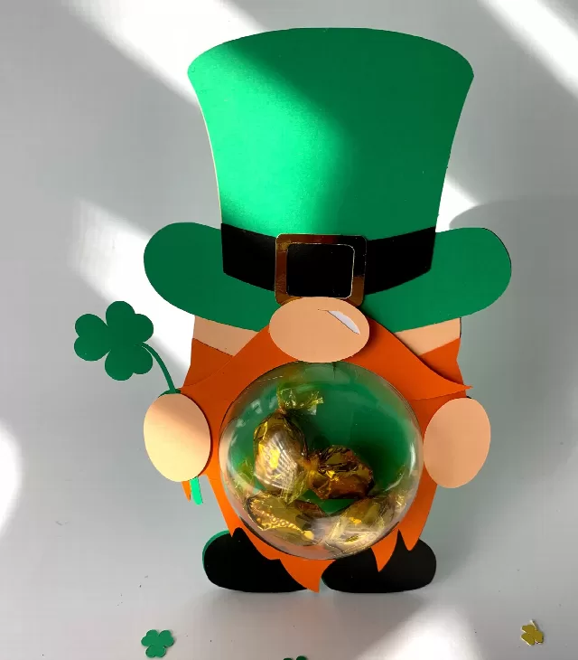 WIHTOUT OPENING MECHANISM St. Patrick Gnome - for 4 sizes domes - Digital Files - candy - Svg and Studio files - Layers gift